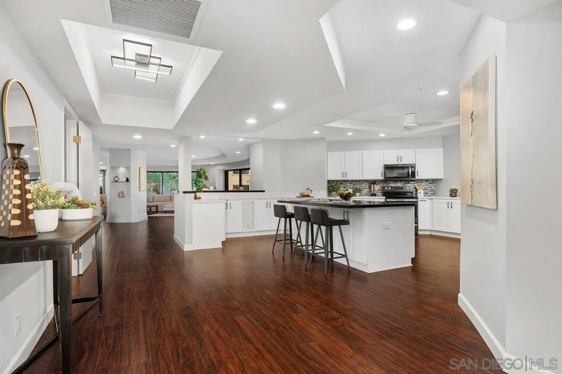 200 Harbor Dr 302