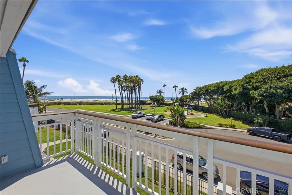 22 Montego Court