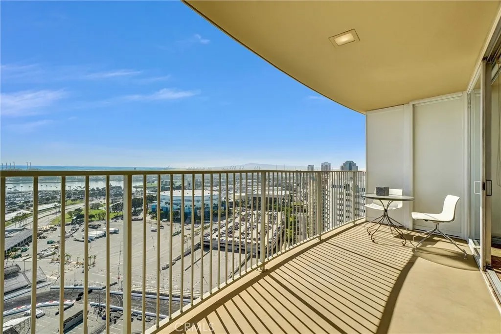 700 E Ocean 3107