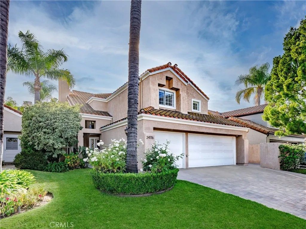 Photo of 24716 Calle Altamira, Calabasas, CA 91302 (MLS # SR25280644)