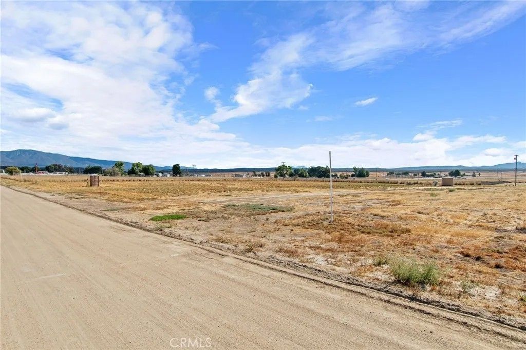 Photo of 41620 Lakefront Dr, Aguanga, CA 92536 (MLS # SW26068802)