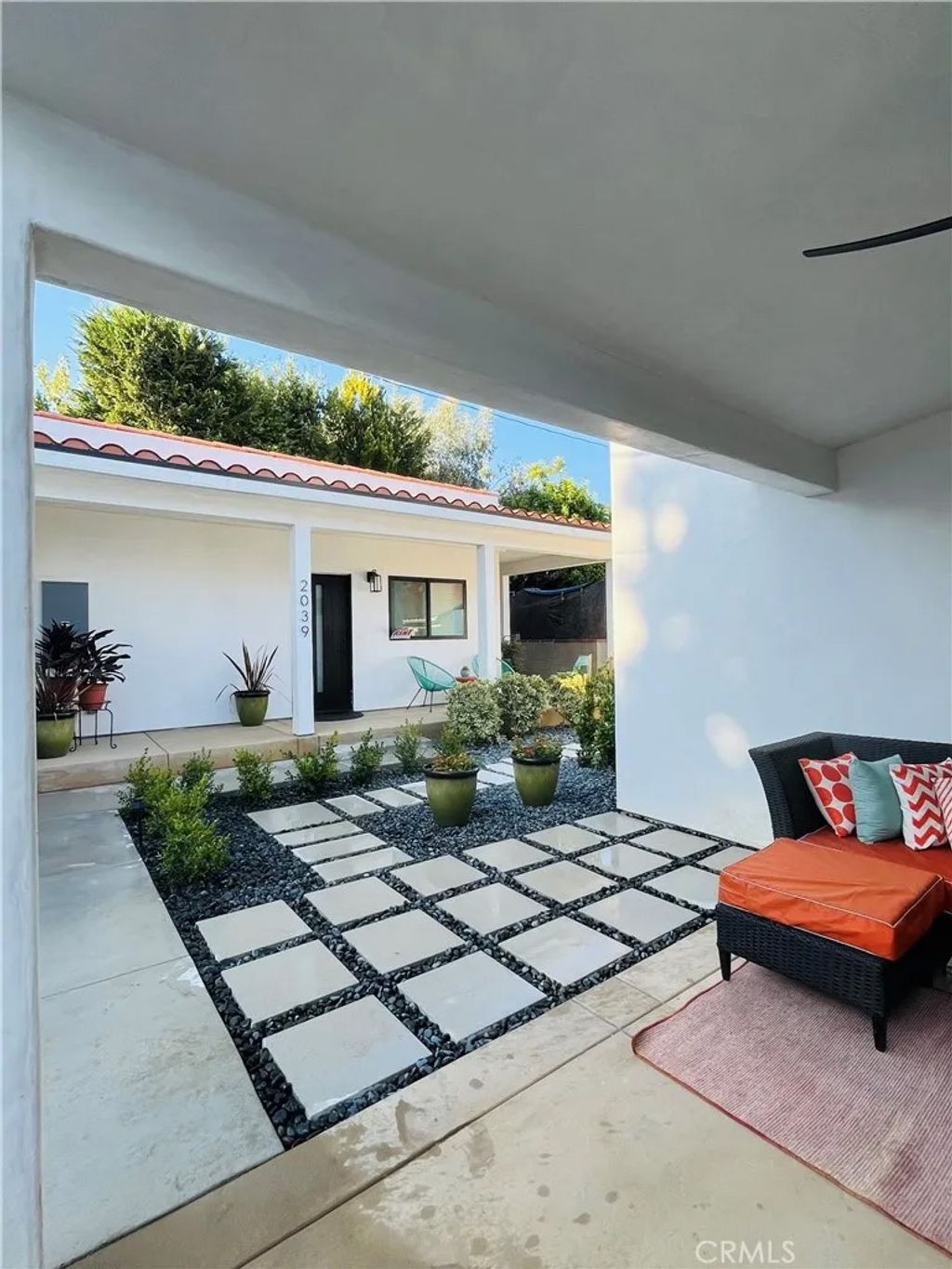 Photo of 2039 Casa Grande, Pasadena, CA 91104 (MLS # WS25280929)