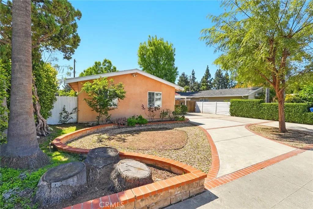 Photo of 16514 Index ST, Granada Hills, CA 91344 (MLS # SR26160750)