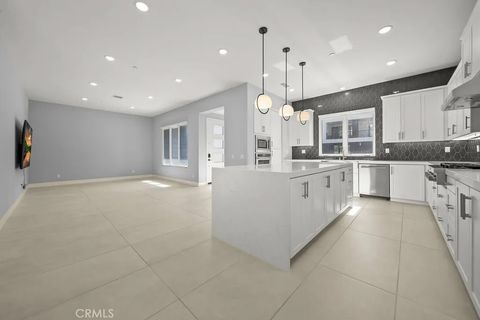 Tiny photo for 2091 Flight Way, Tustin, CA 92782 (MLS # PW25245738)