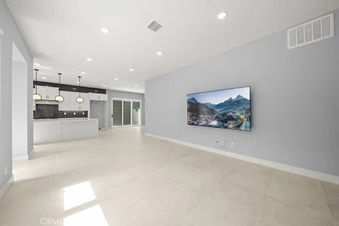 Tiny photo for 2091 Flight Way, Tustin, CA 92782 (MLS # PW25245738)