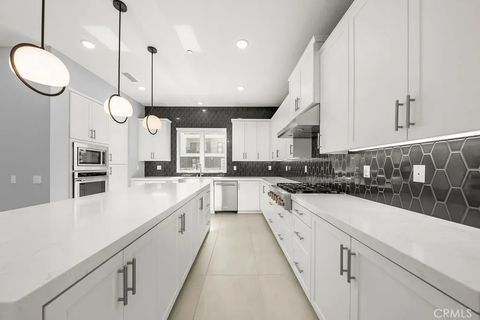 Tiny photo for 2091 Flight Way, Tustin, CA 92782 (MLS # PW25245738)