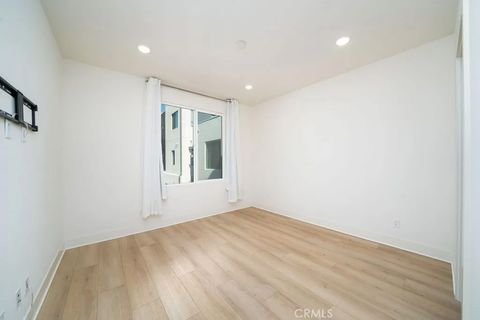 Tiny photo for 2091 Flight Way, Tustin, CA 92782 (MLS # PW25245738)