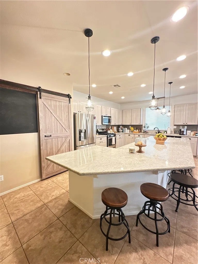 25362 Lone Acres