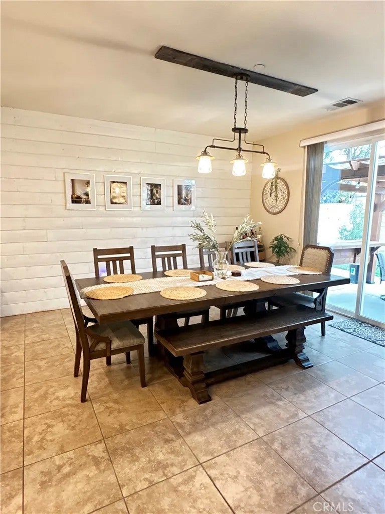 25362 Lone Acres