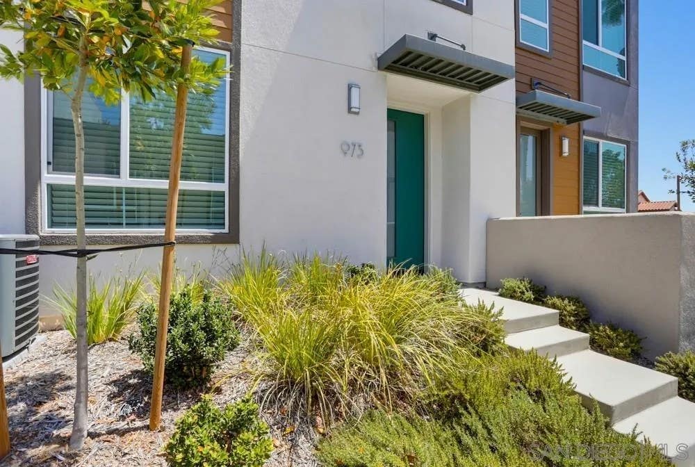 Photo of 973 Bradley Way, Vista, CA 92081 (MLS # 260019048)