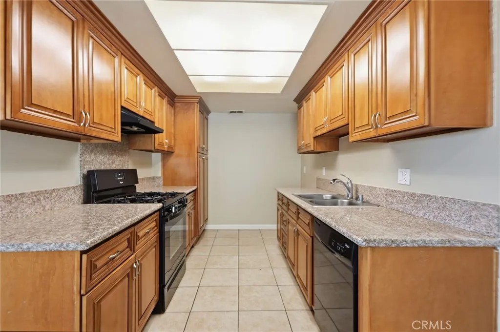12246 Carnation A