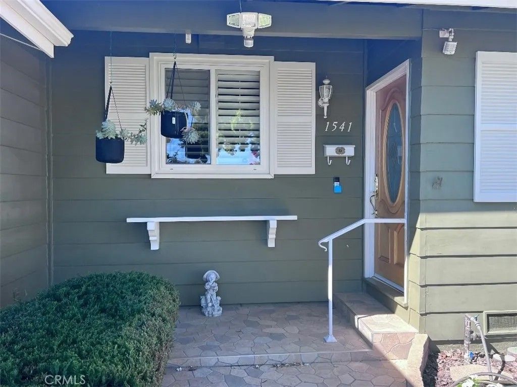 Photo of 1541 S Thornburg St, Santa Maria, CA 93458 (MLS # PI25280883)