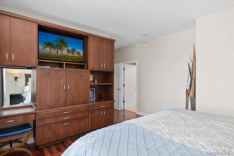 Tiny photo for 700 W Harbor #1204, San Diego, CA 92101 (MLS # 250037212)