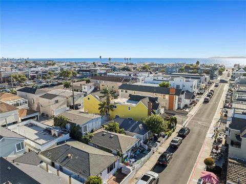 Photo of 304 33rd Street, Newport Beach, CA 92663 (MLS # NP25256943)