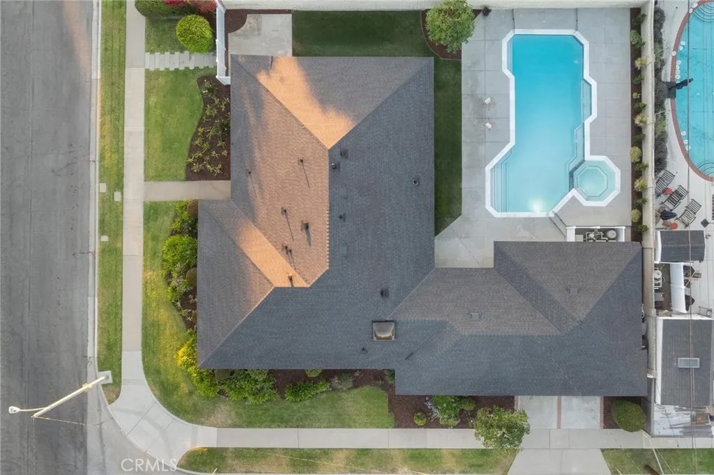 2904 Club House Road