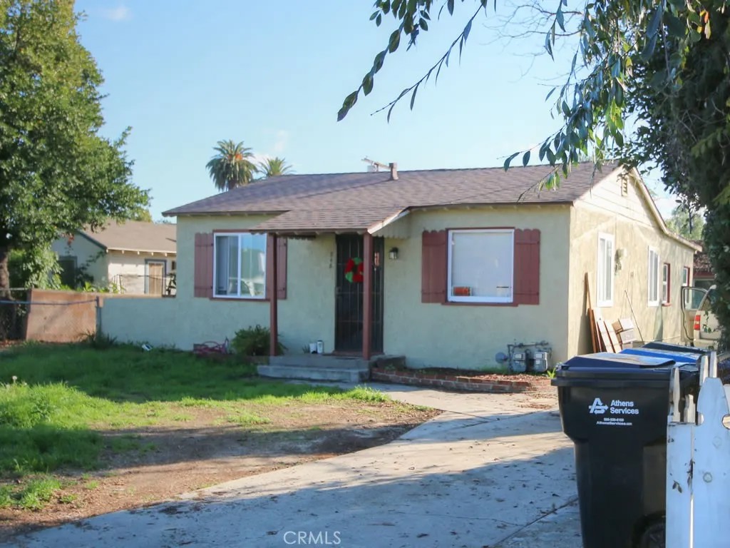 848 Laurel