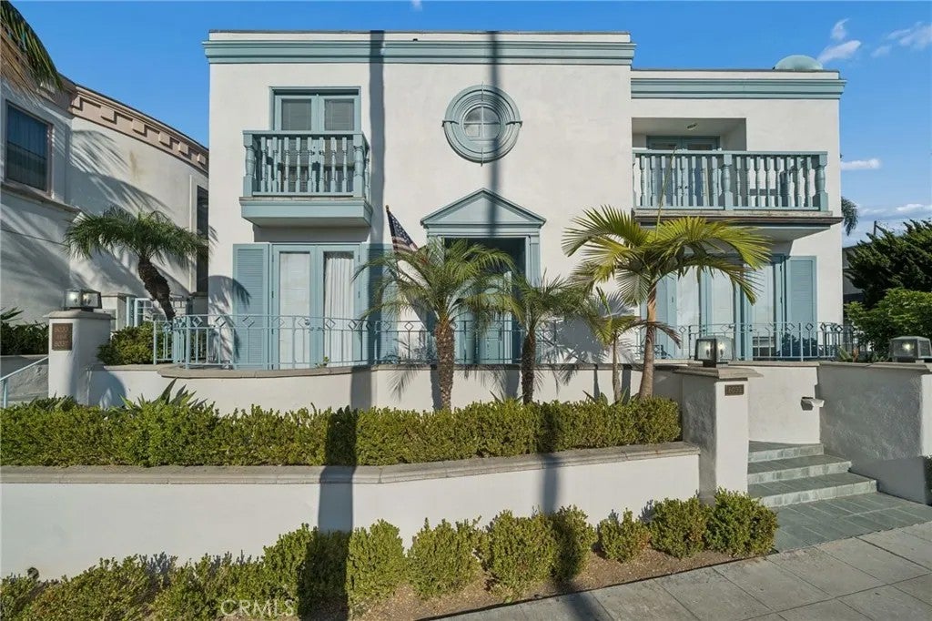 Photo of 8031 Calle De La Plata, La Jolla, CA 92037 (MLS # PW26193743)