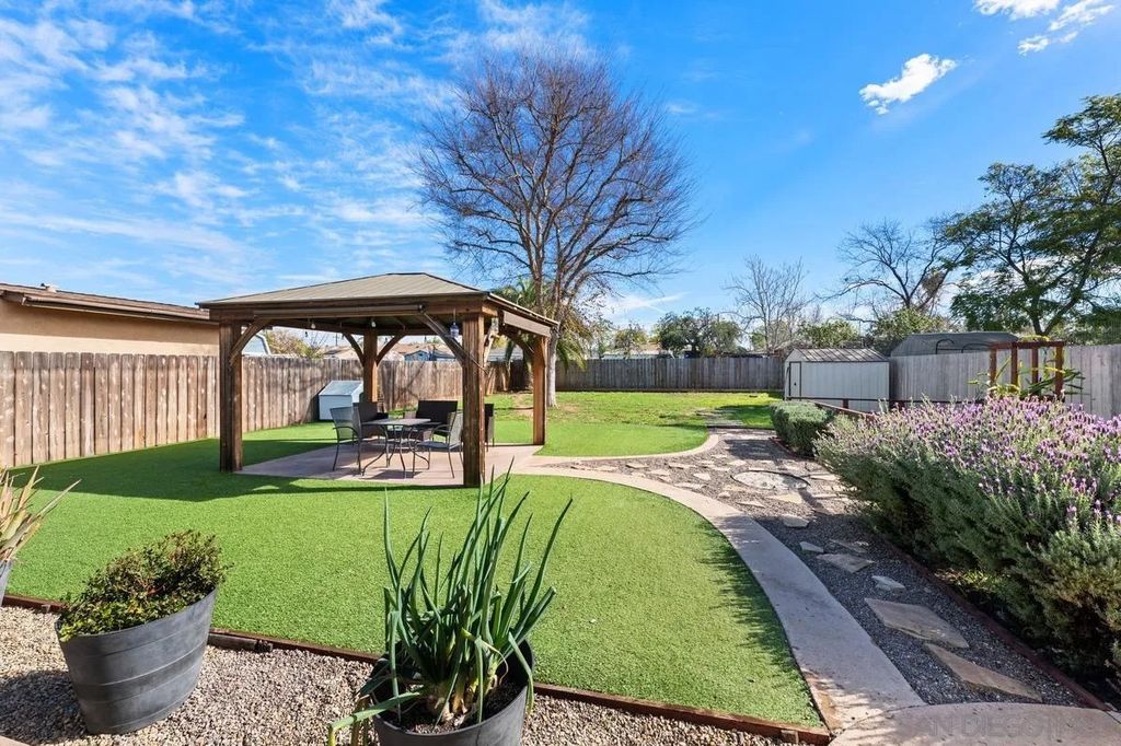 Photo of 637 Jefferson Ave, El Cajon, CA 92020 (MLS # 260002012)