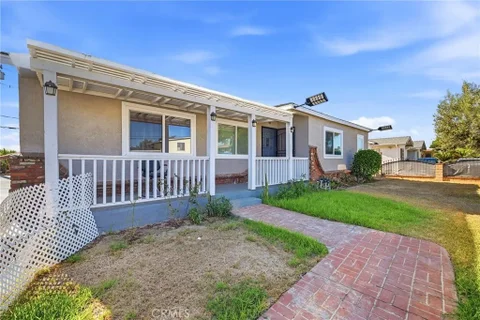 MLS: OC26192596