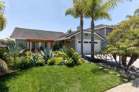 Photo of 1821 Hawk View Drive, Encinitas, CA 92024 (MLS # NDP2604634)