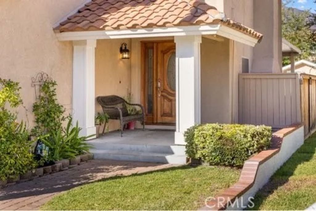 Photo of 16 Las Piedras, Rancho Santa Margarita, CA 92688 (MLS # WS25273026)