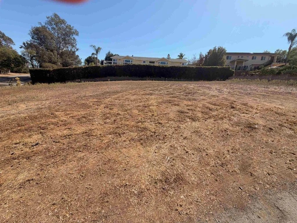 Photo of 401 Imperial DR, Escondido, CA 92026 (MLS # NDP2609048)