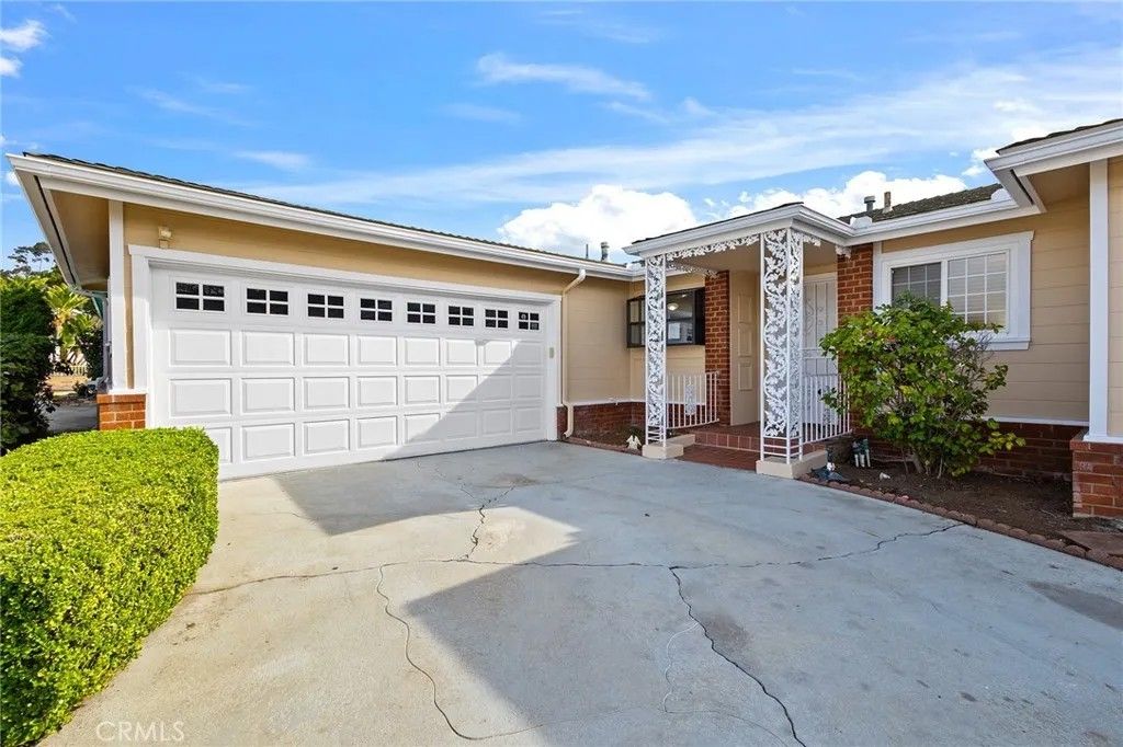 Photo of 5661 Ashland Avenue, San Diego, CA 92120 (MLS # SW26000024)