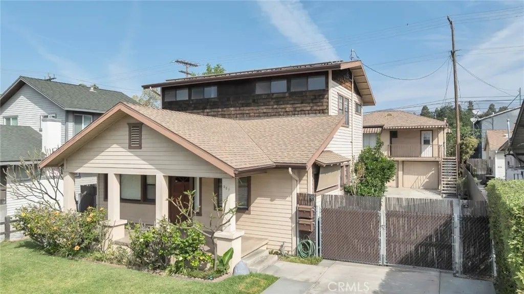 Photo of 357 Vine Street, Glendale, CA 91204 (MLS # BB26069851)