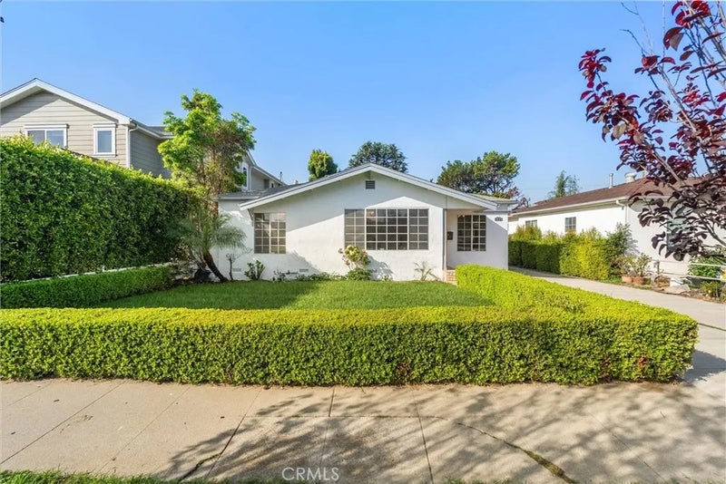 2925 Military Avenue
