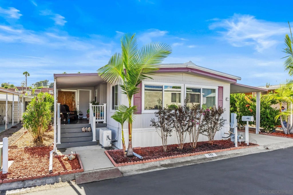 Photo of 1010 E Bobier Dr #Spc 192, Vista, CA 92084 (MLS # 260021182)