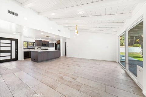 Photo of 17600 Stare Street, Northridge, CA 91325 (MLS # SR26203235)