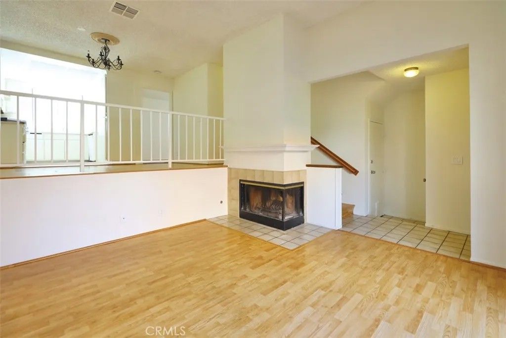 Photo of 27623 Nugget Dr #4 Drive, Canyon Country, CA 91387 (MLS # SR26066090)