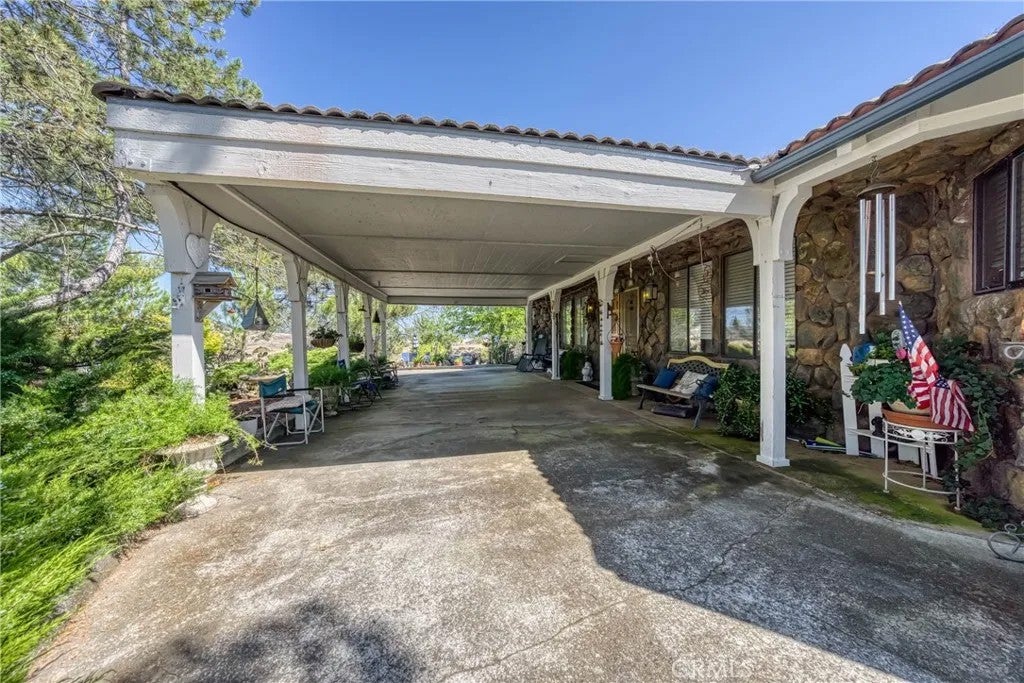 460 Lake Vista Drive