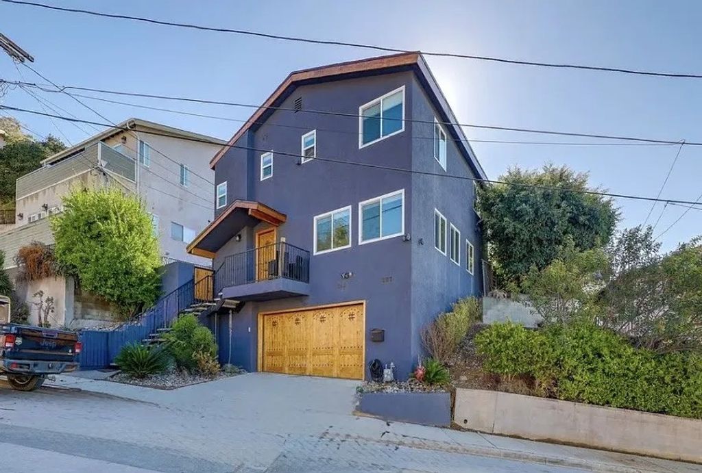 Photo of 3620 Altamont, Los Angeles, CA 90065 (MLS # GD26002874)