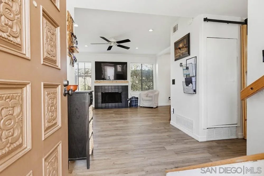 140 E El Norte Parkway 6