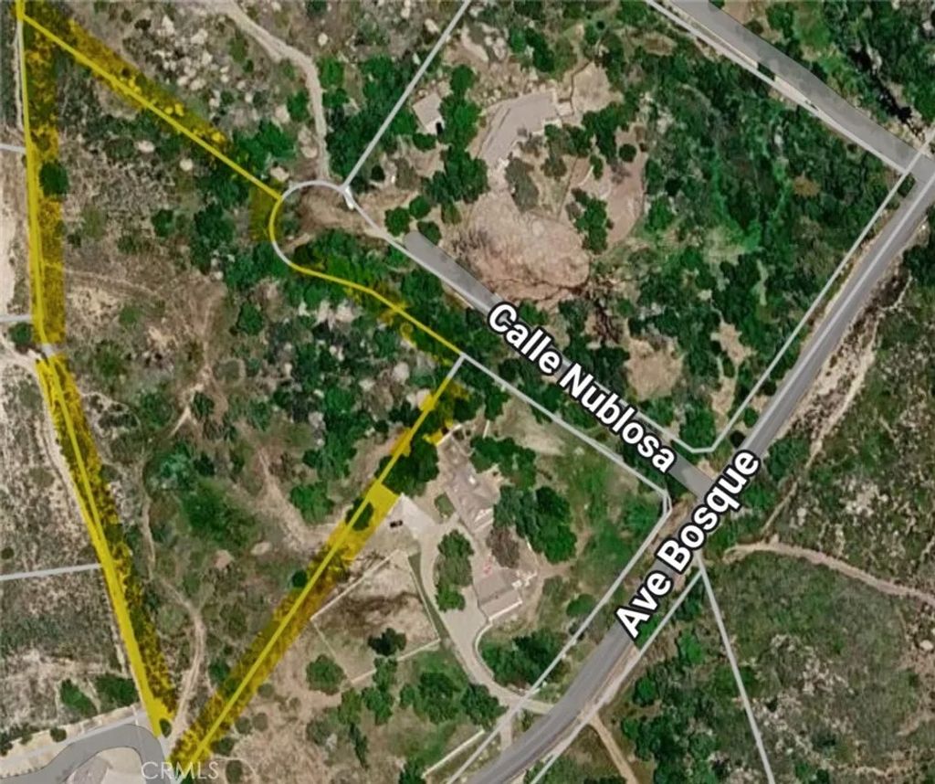 Photo of 5 Calle Nublosa, Murrieta, CA 92562 (MLS # SW26073397)