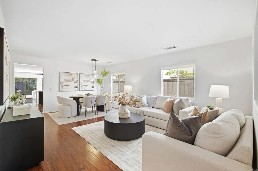 1009 Longfellow Court