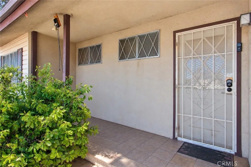Photo of 1628 Paloma St, Barstow, CA 92311 (MLS # AR26220455)