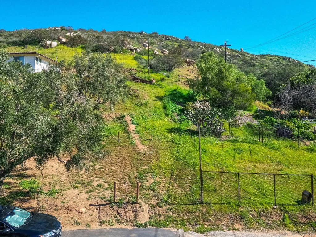 Photo of 44 Carlson Ct, Poway, CA 92064 (MLS # 260017205)