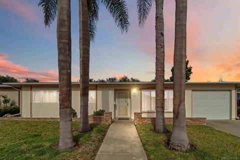 Photo of 914 La Tierra Dr, San Marcos, CA 92078 (MLS # 260003326)