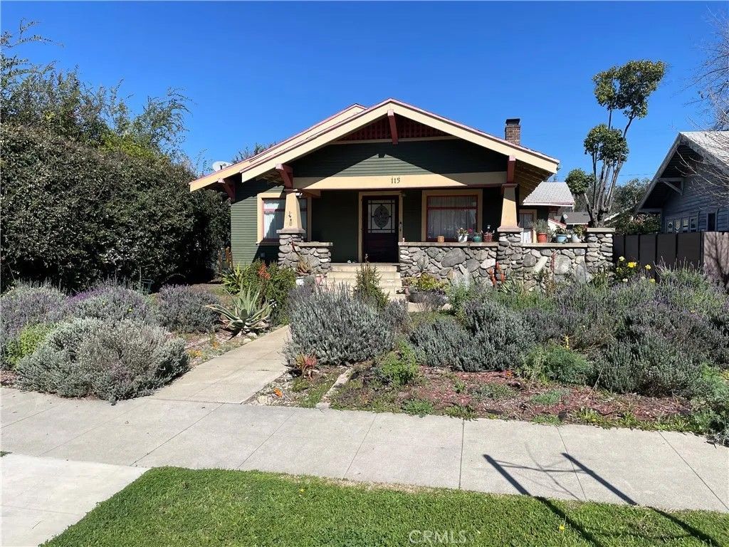 Photo of 115 E Jefferson Ave, Pomona, CA 91767 (MLS # TR26082594)