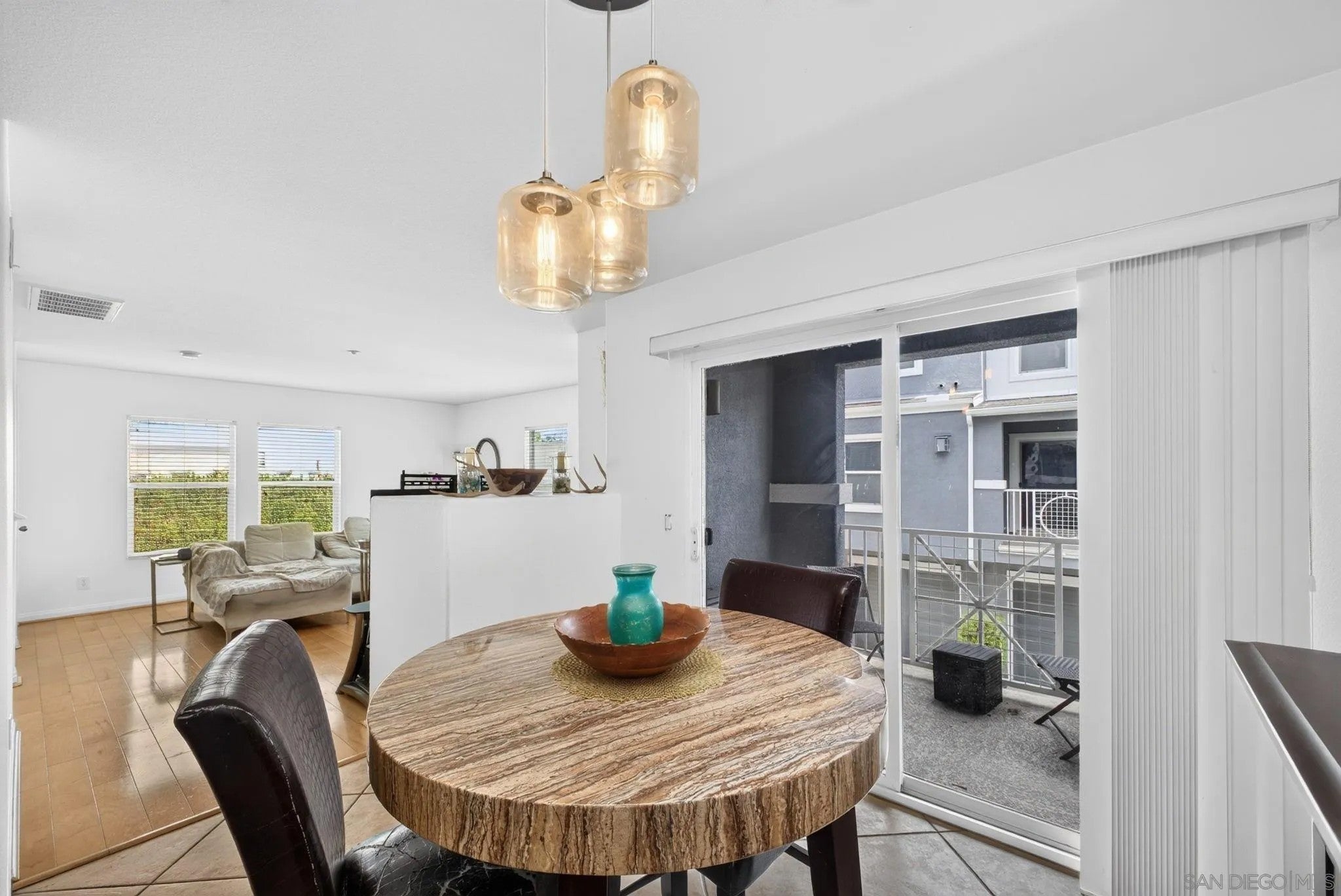 3549 Shoreline Bluff Lane