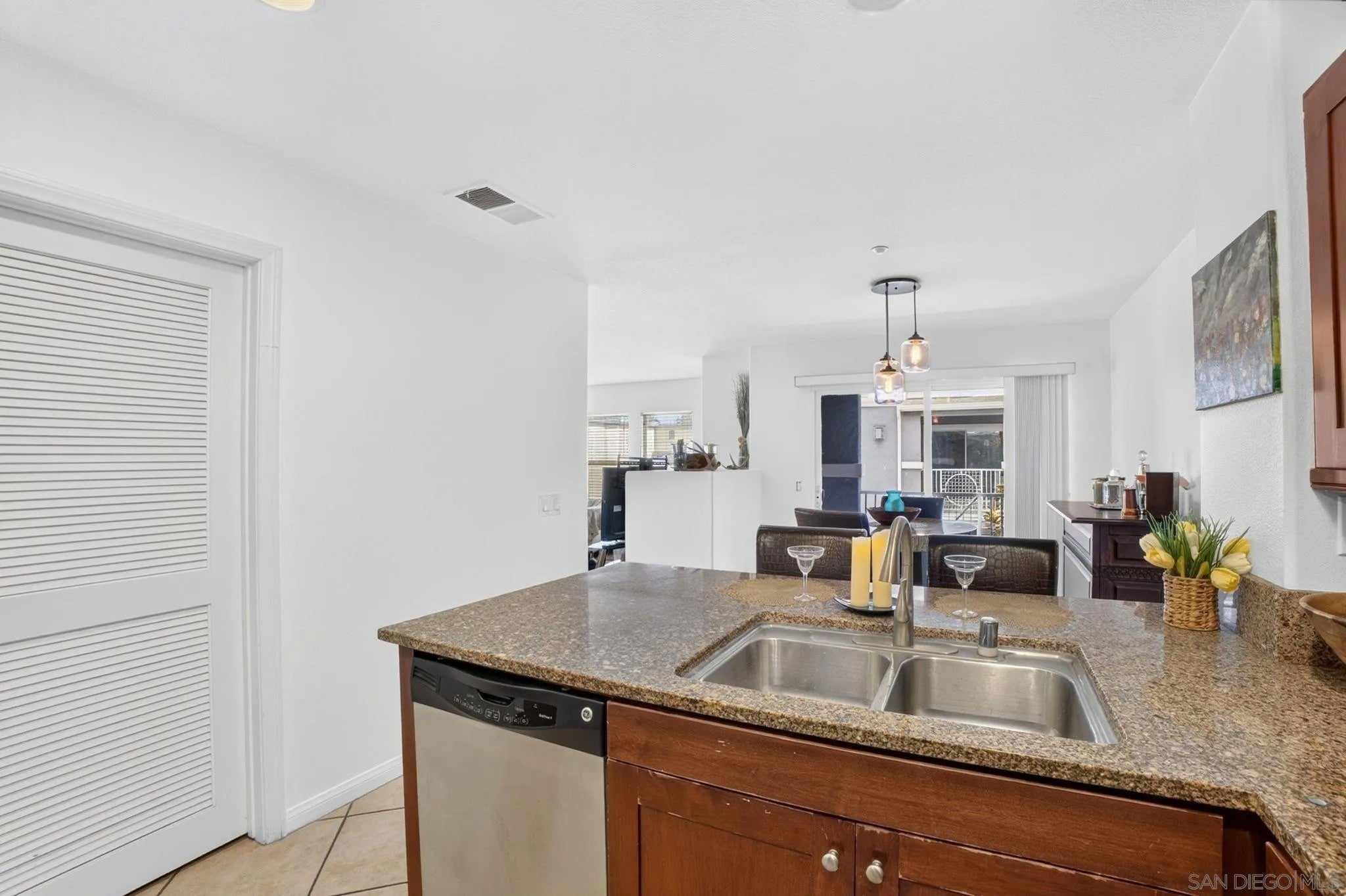 3549 Shoreline Bluff Lane
