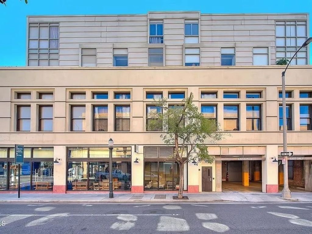 Photo of 35 N Raymond Ave, Pasadena, CA 91103 (MLS # SR26070957)