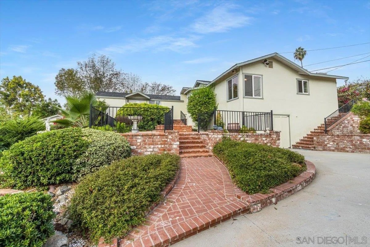 342 Beaumont Dr.