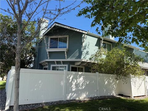 Photo of 1878 Rory Lane #6, Simi Valley, CA 93063 (MLS # SR26057187)