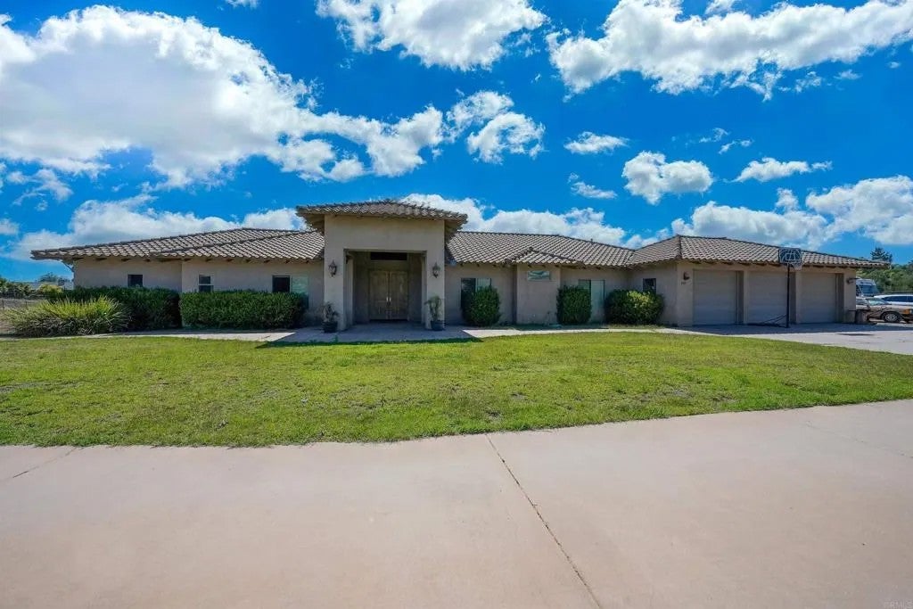 Photo of 285 Penn Street, Ramona, CA 92065 (MLS # NDP2606526)