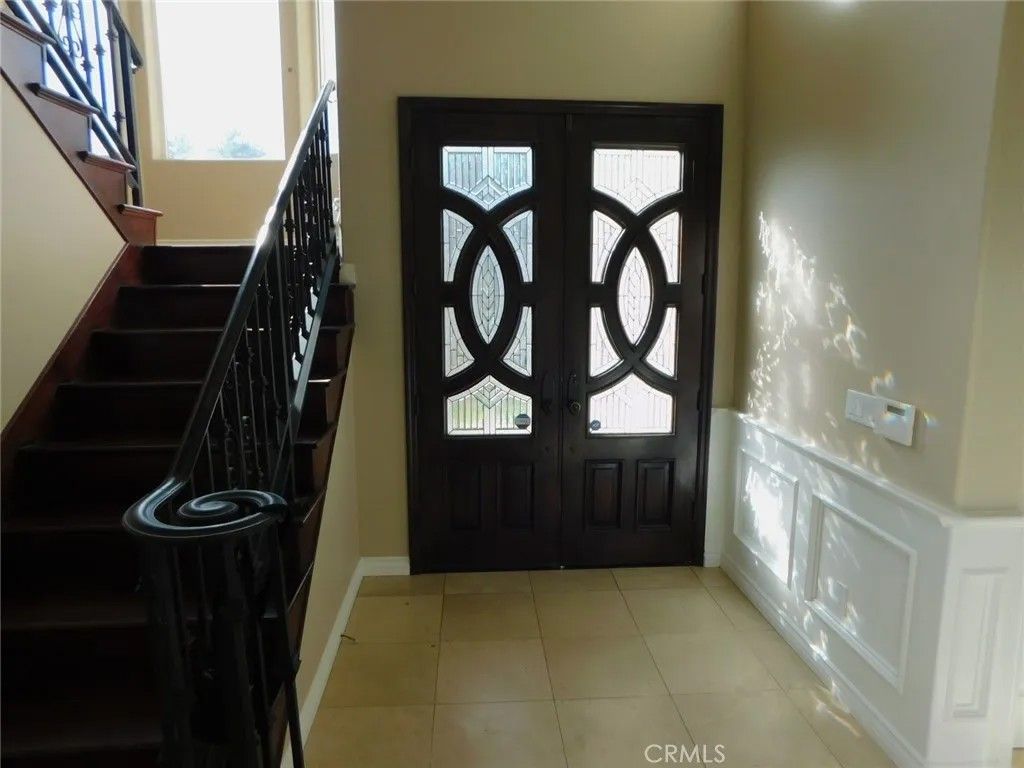 Photo of 406 N Fairview St, Burbank, CA 91505 (MLS # SR26031119)