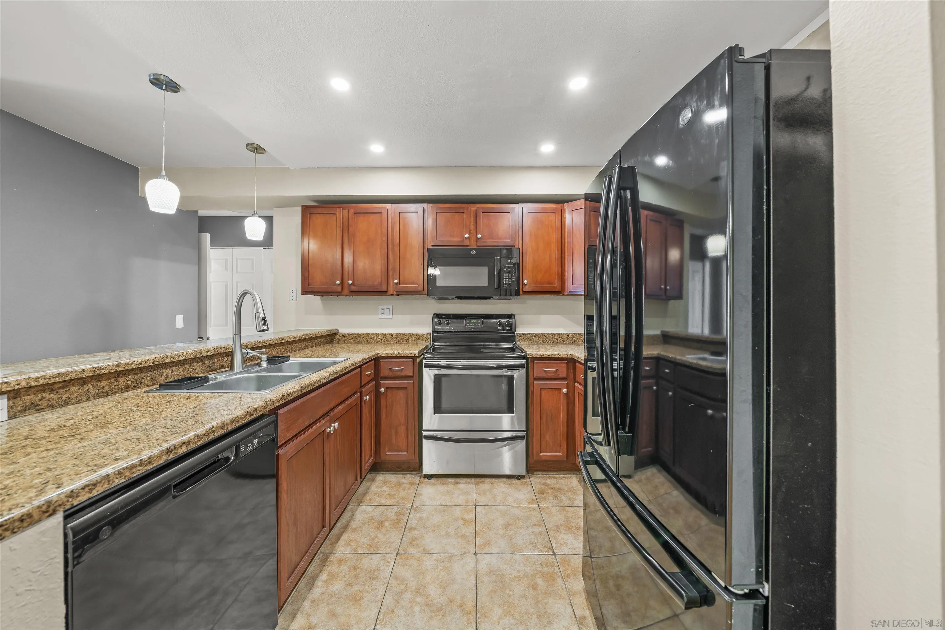 6131 Rancho Mission Rd 113