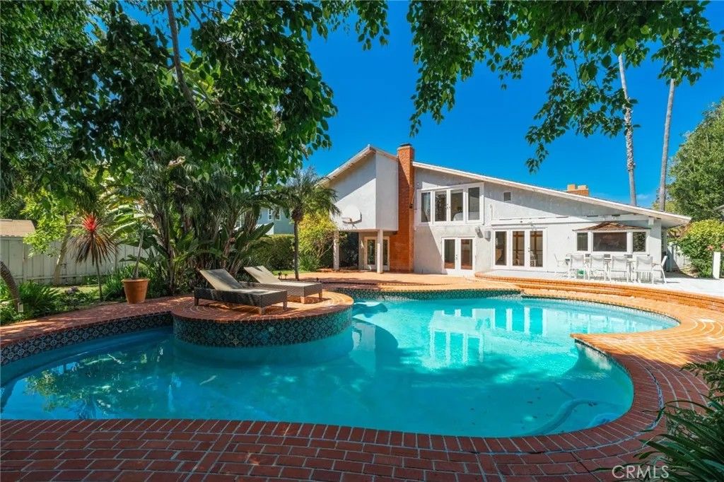 Photo of 1845 Port Seabourne WAY, Newport Beach, CA 92660 (MLS # NP26104705)